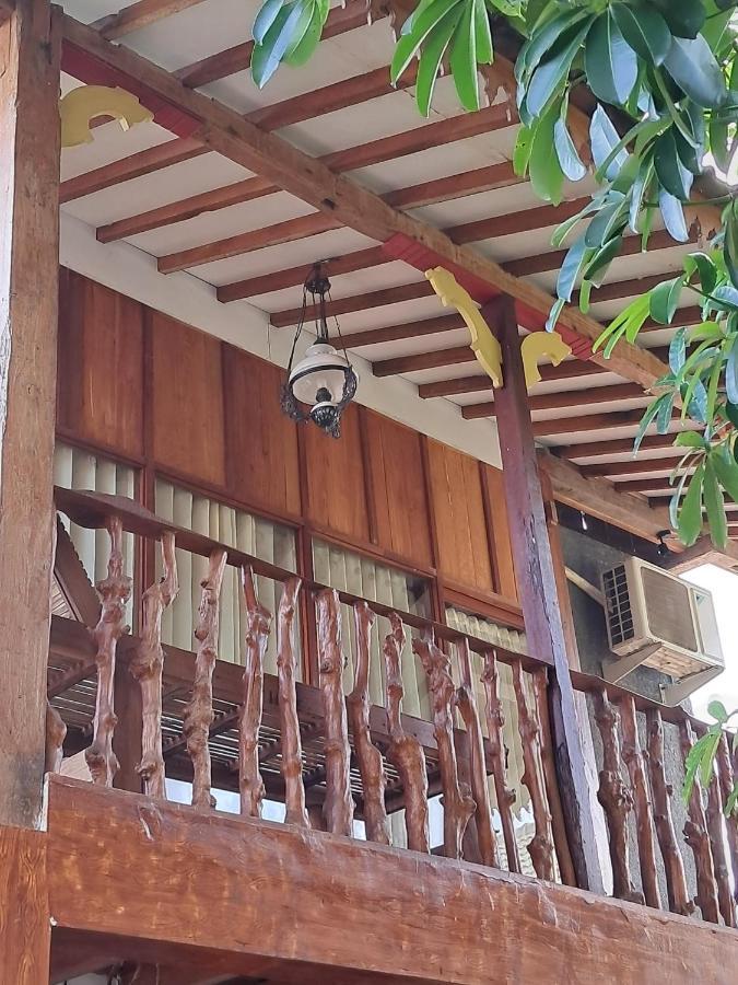 Diana'S Homestay Баньюванги Экстерьер фото