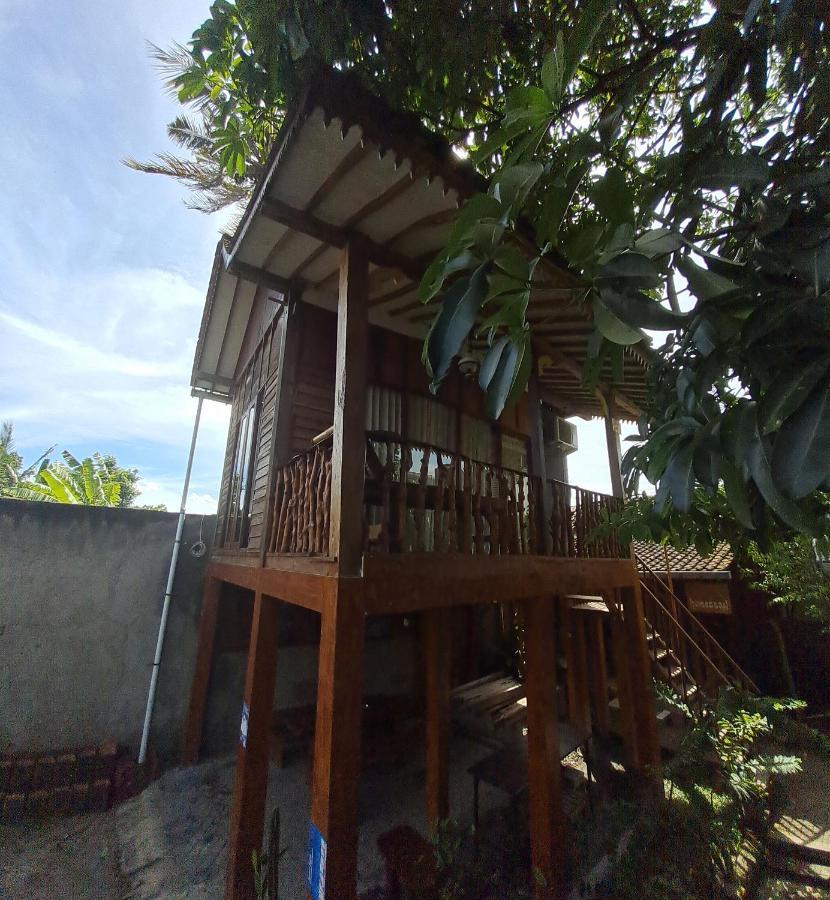 Diana'S Homestay Баньюванги Экстерьер фото