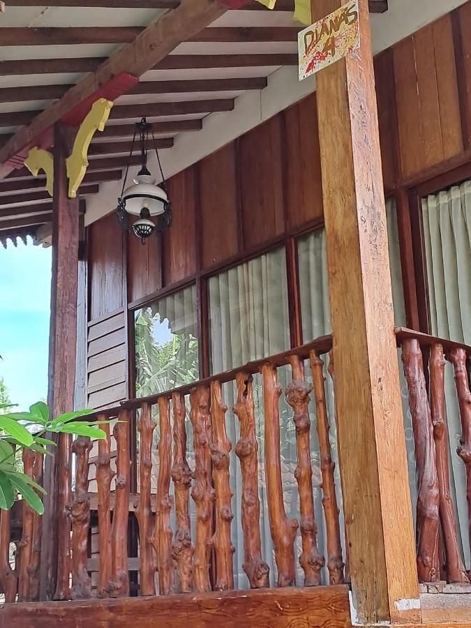 Diana'S Homestay Баньюванги Экстерьер фото