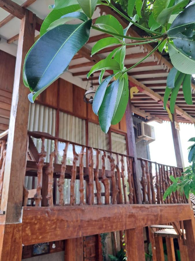 Diana'S Homestay Баньюванги Экстерьер фото
