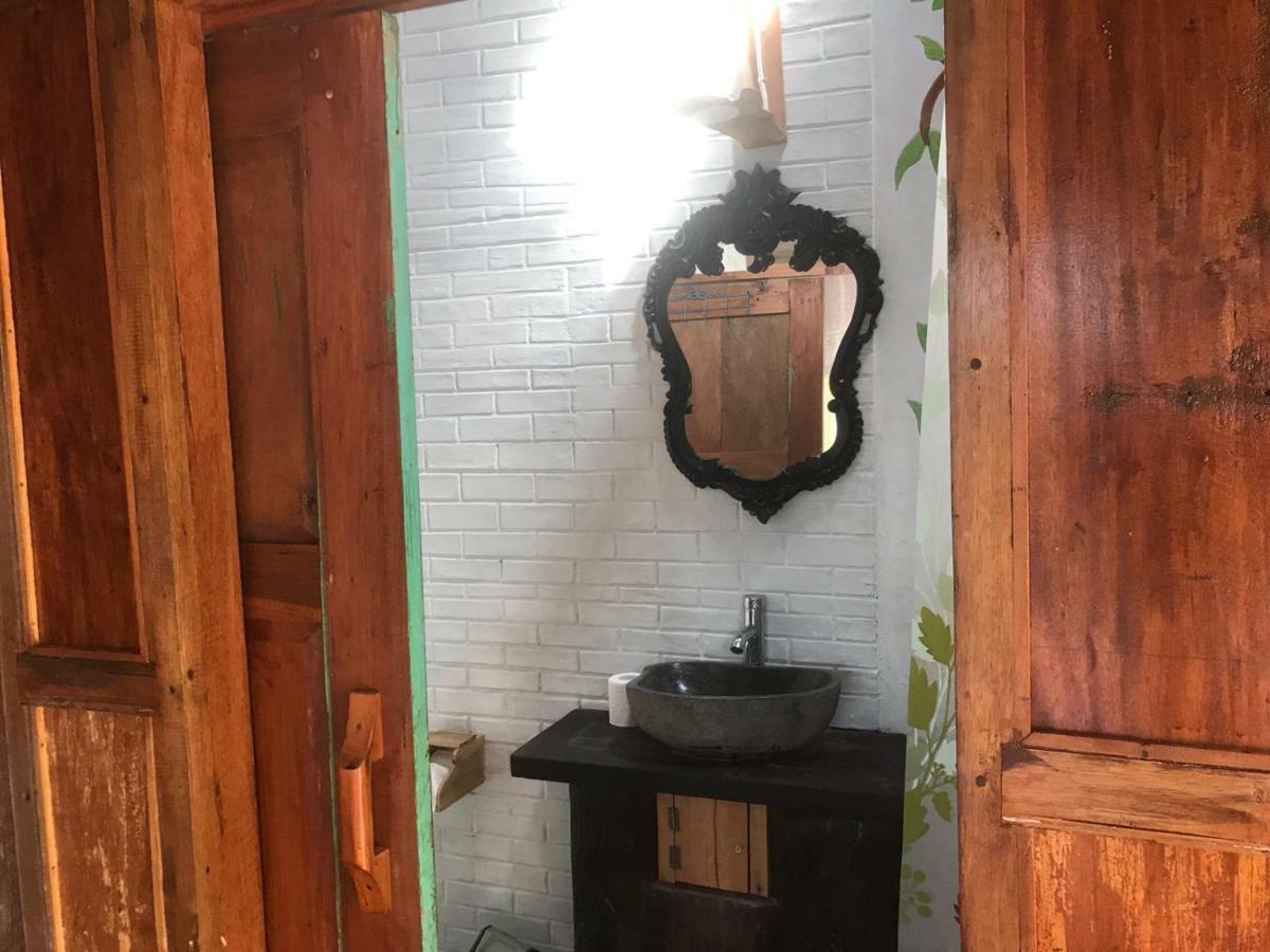 Diana'S Homestay Баньюванги Экстерьер фото
